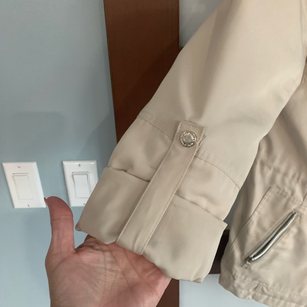 Jacket - Picture 2 of 9